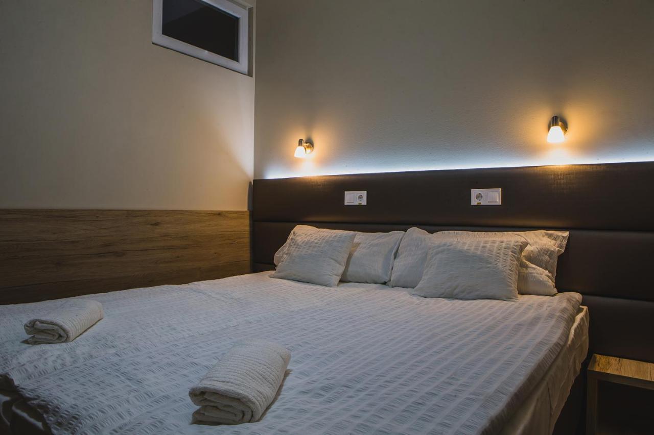 Sztar Motel Etterem Balassagyarmat Exterior foto