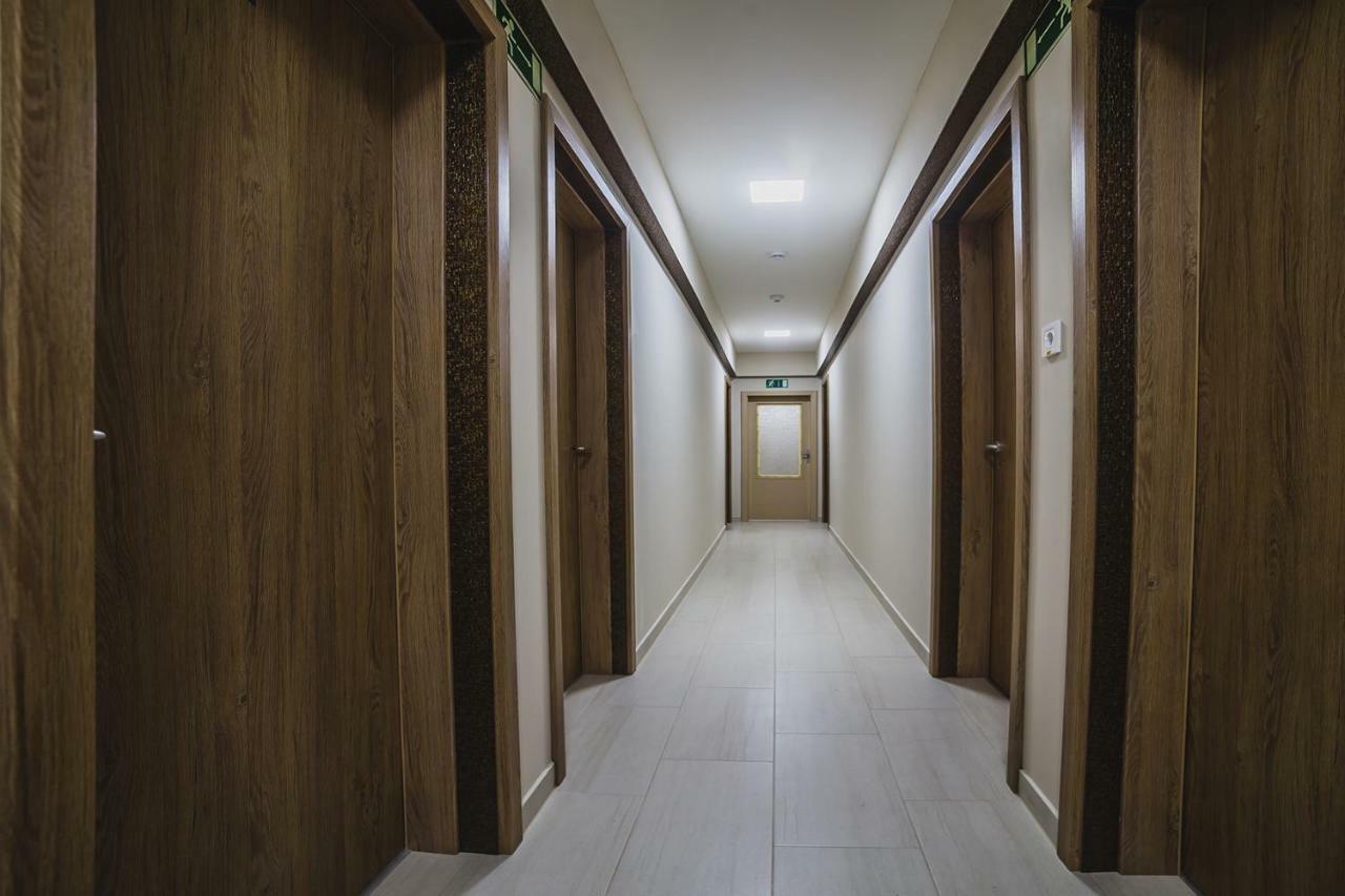 Sztar Motel Etterem Balassagyarmat Exterior foto
